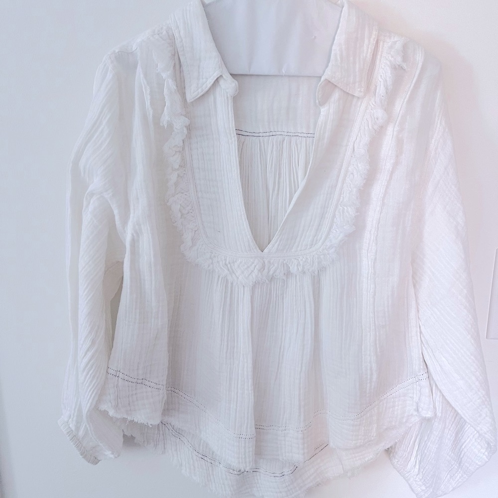 Free People Gauze Ivory Textured Blouse with Ruffle Detail - size 8
